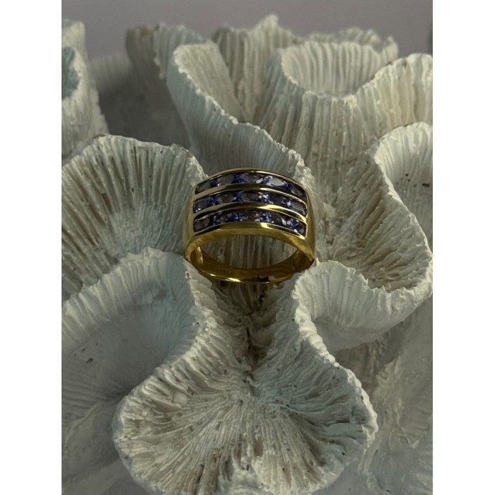 14K Yellow Gold Tanzanite Ring Size 9