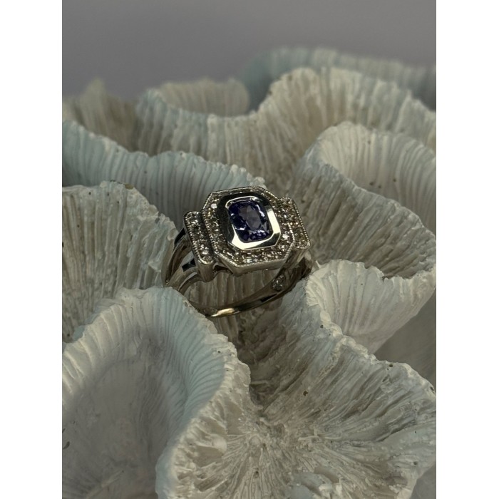 14K White Gold Tanzanite & Diamond Ring Size 6