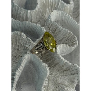 925 Sterling Silver Peridot Ring Size 9.5