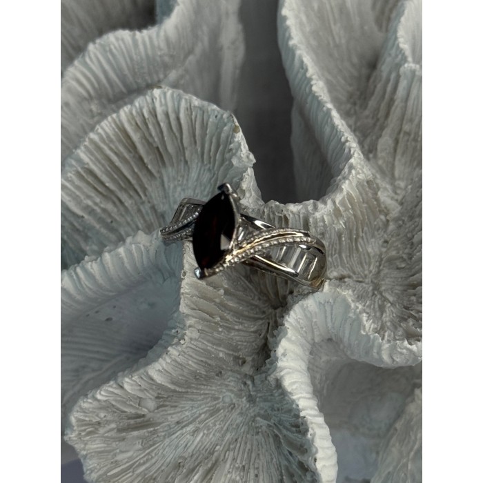 925 Sterling Silver Garnet & Beryl Ring Size 10