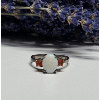 925 Sterling Silver Opal & Hessonite Ring Size 8
