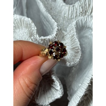 14K YELLOW GOLD RING GARNET FLOWER SIZE 5