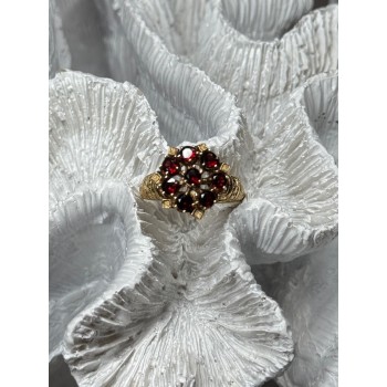 14K YELLOW GOLD RING GARNET FLOWER SIZE 5
