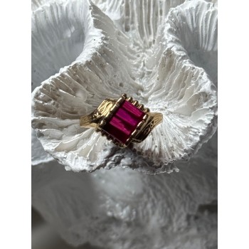 14K YELLOW GOLD RING RUBY SIZE 2.5