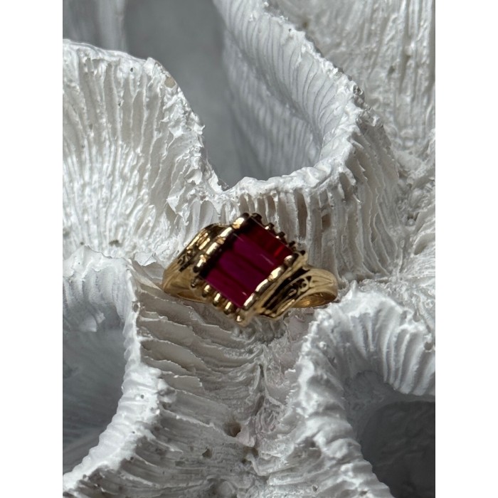 14K YELLOW GOLD RING RUBY SIZE 2.5