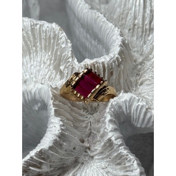 14K YELLOW GOLD RING RUBY SIZE 2.5