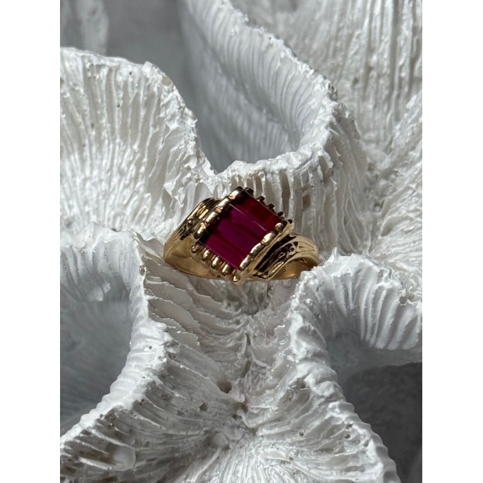 14K YELLOW GOLD RING RUBY SIZE 2.5