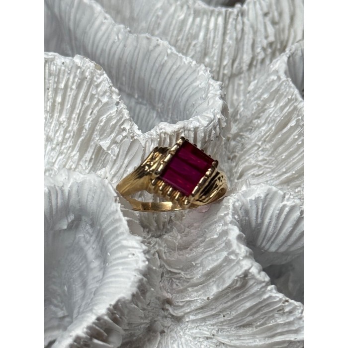 14K YELLOW GOLD RING RUBY SIZE 2.5