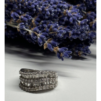 925 Sterling Silver Sapphire Ring Size 6