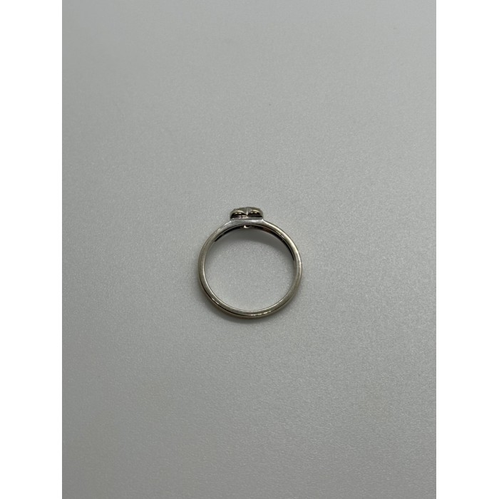 10K WHITE GOLD DIAMOND HEART  RING SIZE 6