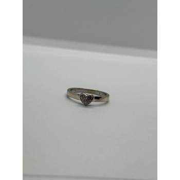 10K WHITE GOLD DIAMOND HEART  RING SIZE 6