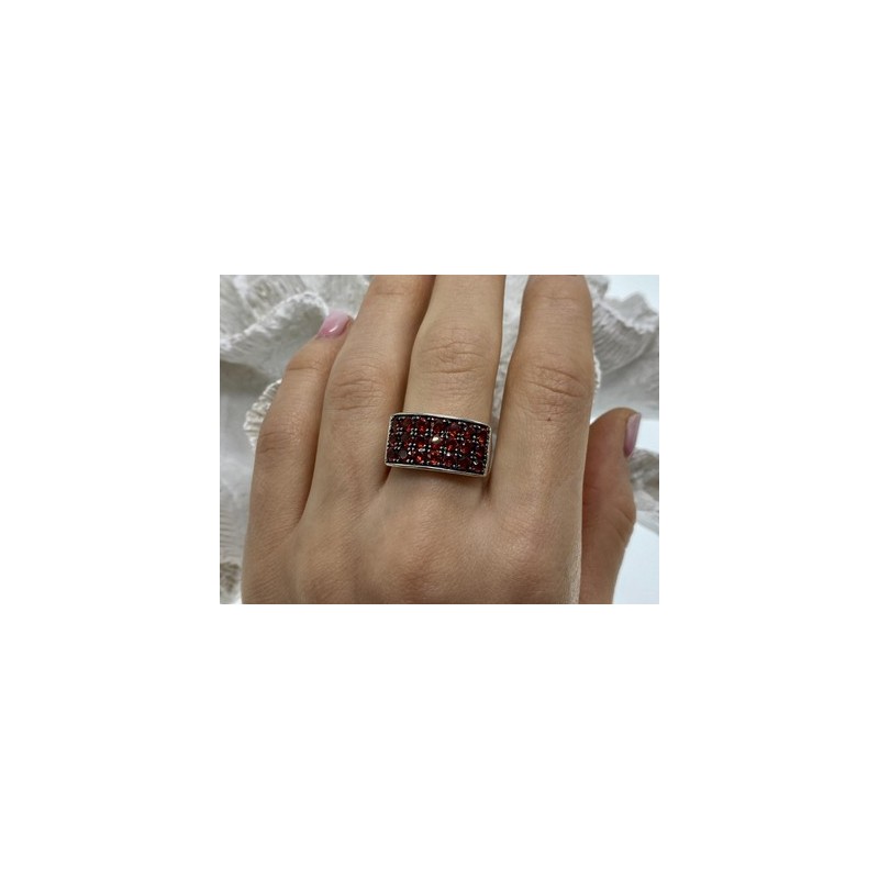 925 Sterling Silver Garnet Ring Size 8.5