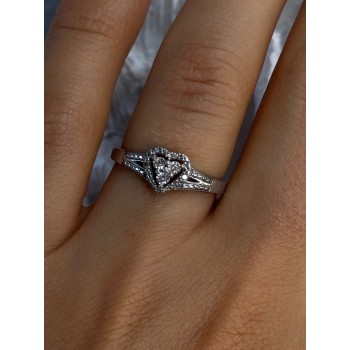 925 Sterling Silver Heart Diamonds Ring Size 7