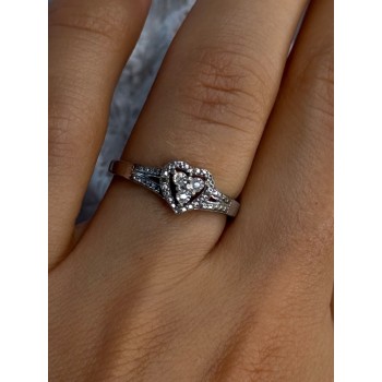925 Sterling Silver Heart Diamonds Ring Size 7