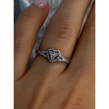 925 Sterling Silver Heart Diamonds Ring Size 7