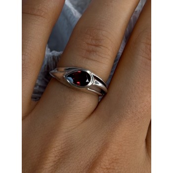 Kabana 925 Sterling Silver Garnet Ring Size 7