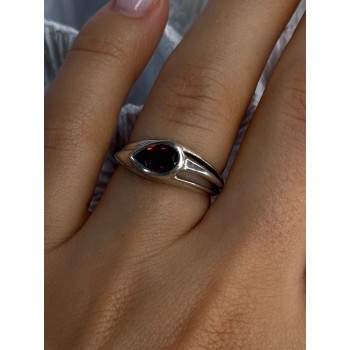 Kabana 925 Sterling Silver Garnet Ring Size 7