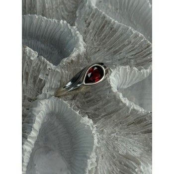 Kabana 925 Sterling Silver Garnet Ring Size 7