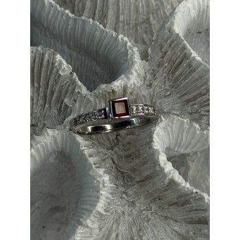 925 Sterling Silver Garnet & Beryl Ring Size 8