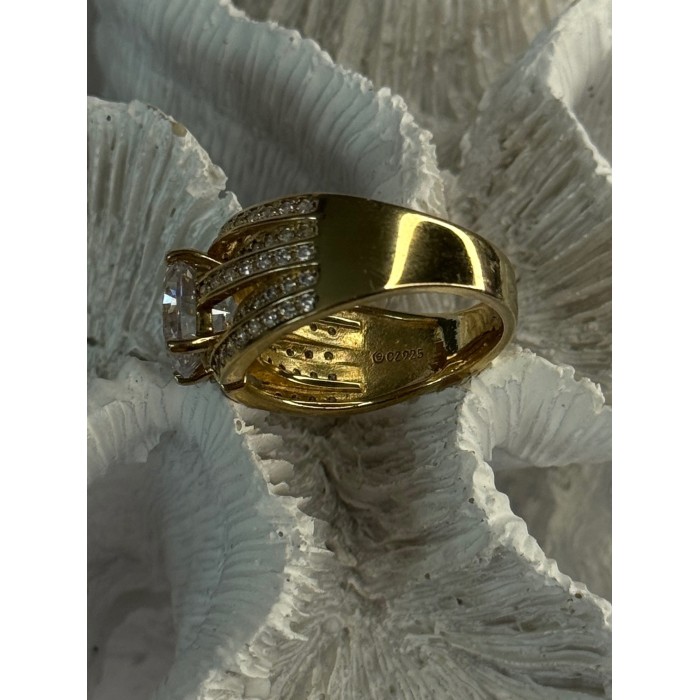 Beautiful 925 Sterling Silver Gold Plated CZ Ring Size 9