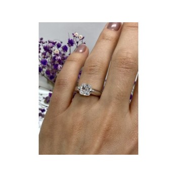 925 Sterling Silver CZ Ring Size 6.5