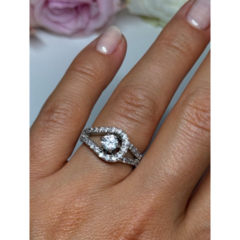 925 Sterling Silver White Topaz Ring Size 6