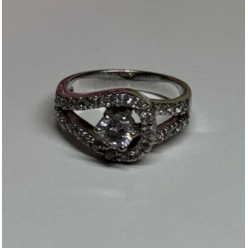 925 Sterling Silver White Topaz Ring Size 6