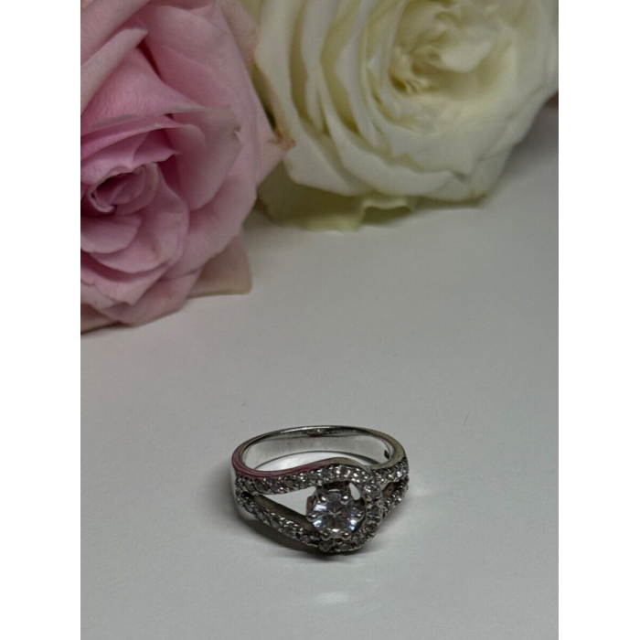 925 Sterling Silver White Topaz Ring Size 6
