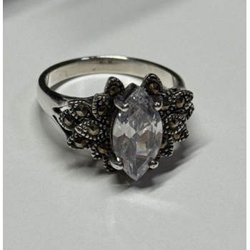 925 Sterling Silver CZ & Marcasite Ring Size 5
