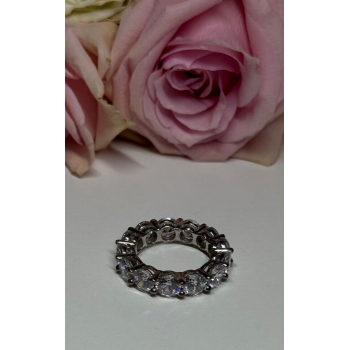 925 Sterling Silver CZ Ring Size 4