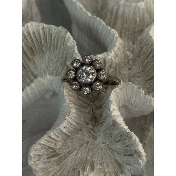 925 Sterling Silver CZ Flower Ring Size 9