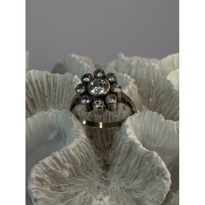 925 Sterling Silver CZ Flower Ring Size 9