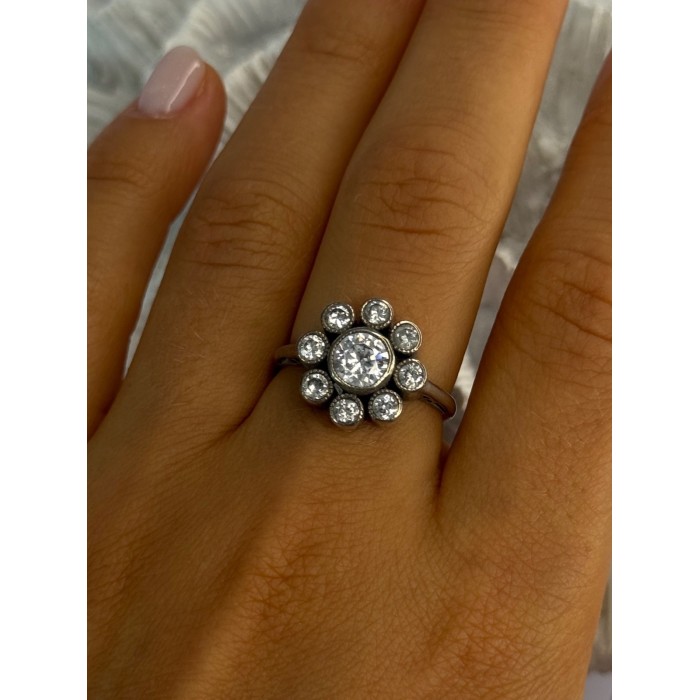 925 Sterling Silver CZ Flower Ring Size 9