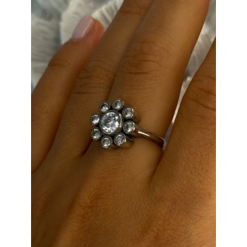 925 Sterling Silver CZ Flower Ring Size 9
