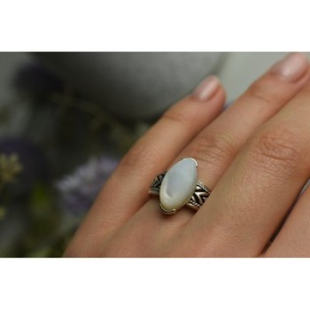 925 Sterling Silver Mother Of Pearl Ring Size 6.5