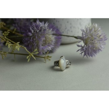 925 Sterling Silver Mother Of Pearl Ring Size 6.5