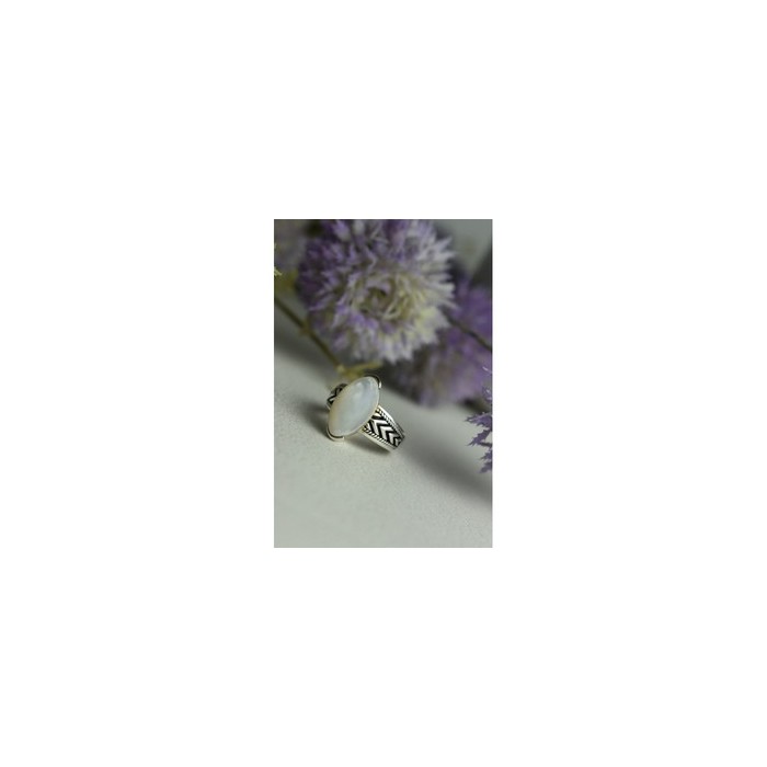 925 Sterling Silver Mother Of Pearl Ring Size 6.5