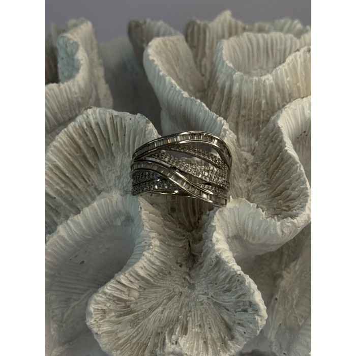 Elegant Design 925 Sterling Silver White Topaz Ring Size 9