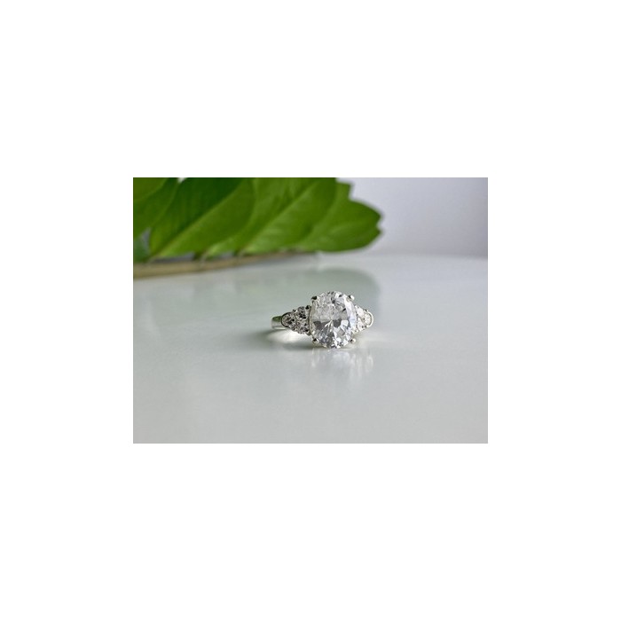 925 Sterling Silver CZ Ring Size 9