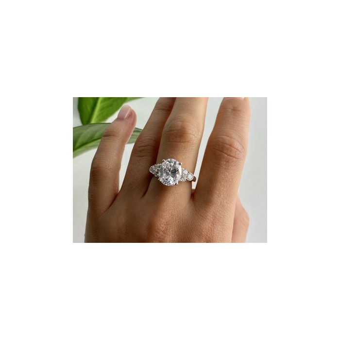 925 Sterling Silver CZ Ring Size 9