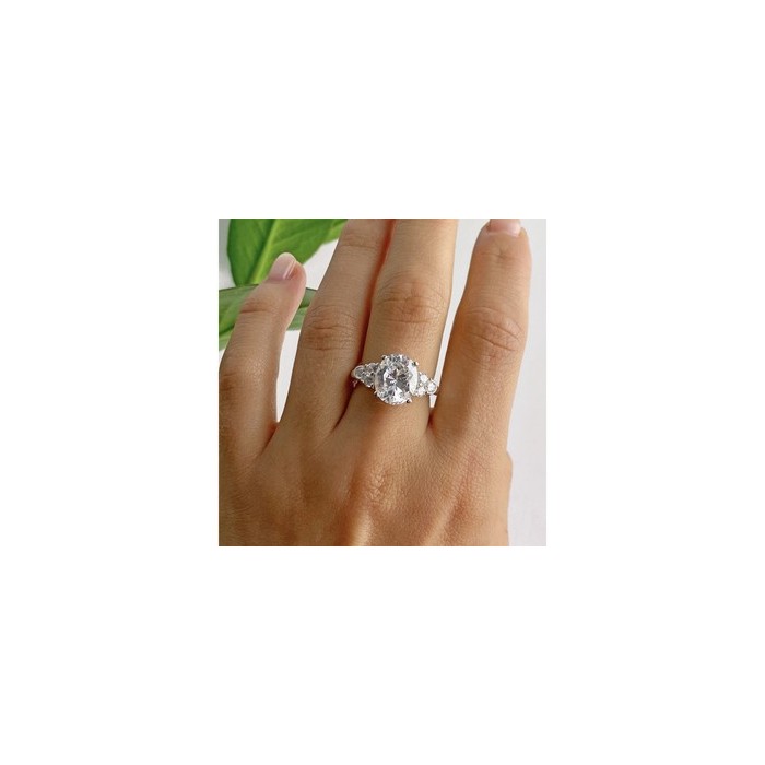 925 Sterling Silver CZ Ring Size 9