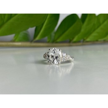 925 Sterling Silver CZ Ring Size 9