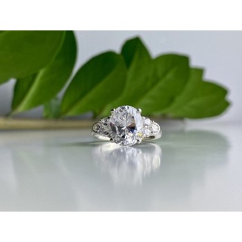 925 Sterling Silver CZ Ring Size 9
