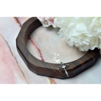 10K WHITE GOLD WHITE SAPPHIRES PENDANT