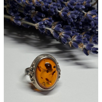 925 Sterling Silver Amber Ring Size 6