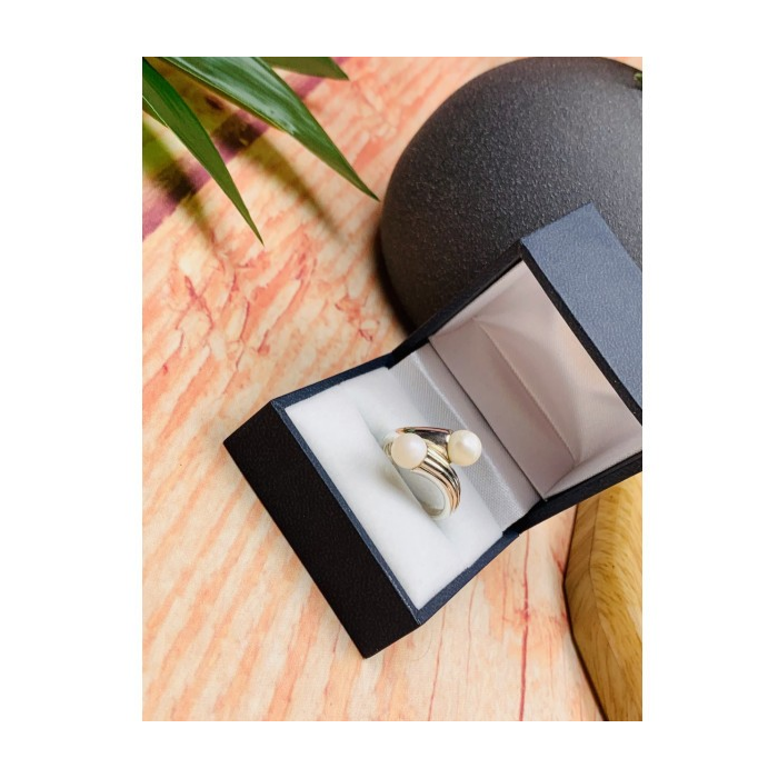 925 Sterling Silver Pearls Ring Size 7