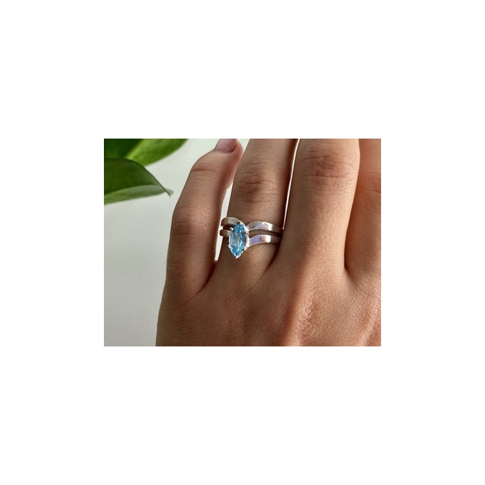925 Sterling Silver Paraiba Tourmaline Ring Size 8