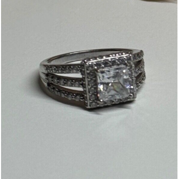 925 Sterling Silver CZ Ring Size 6