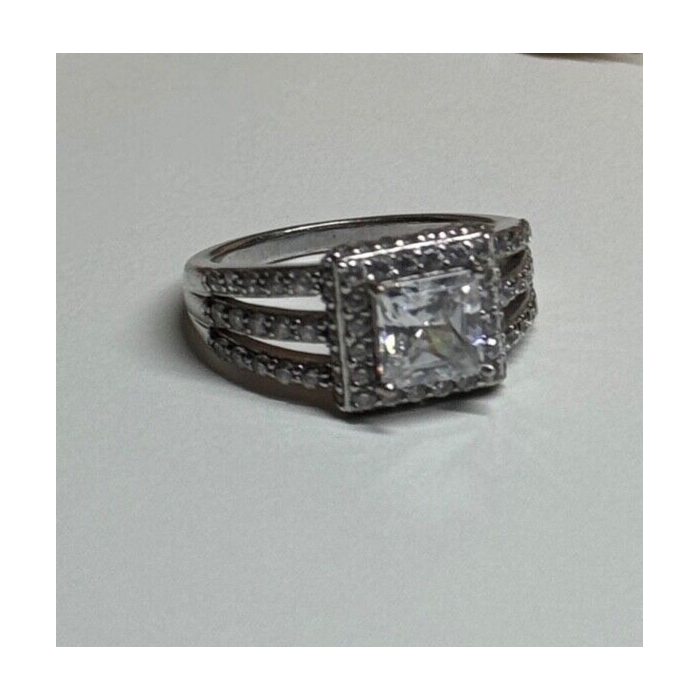 925 Sterling Silver CZ Ring Size 6