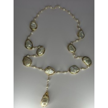GOLD PLATED PEARL NECKLACE APPROX LENGTH 30 INCH THE BOTTOM OF PENDANT 3 INCH